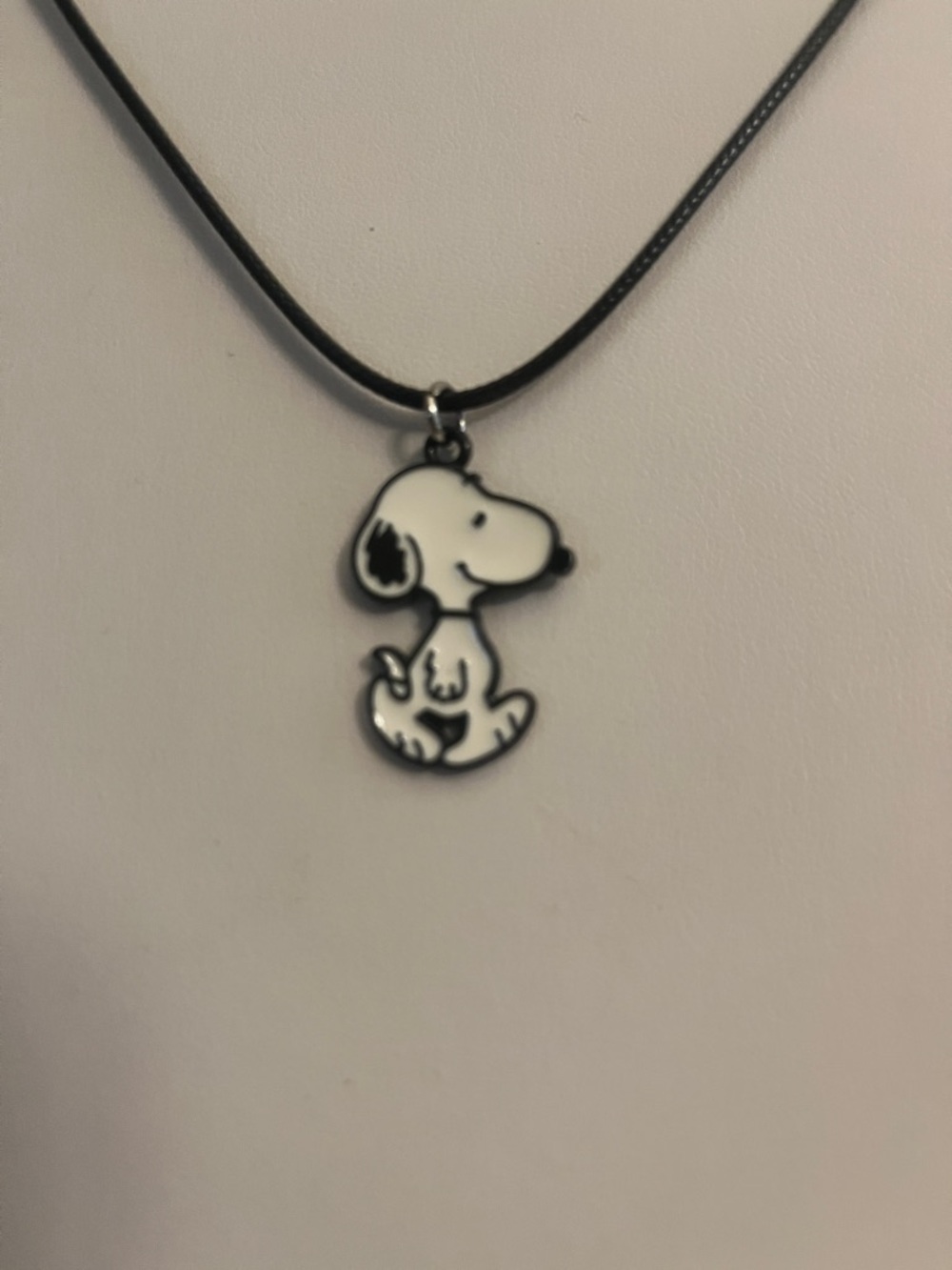 3/$15~Corded Snoopy Necklace - Picture 4 of 8